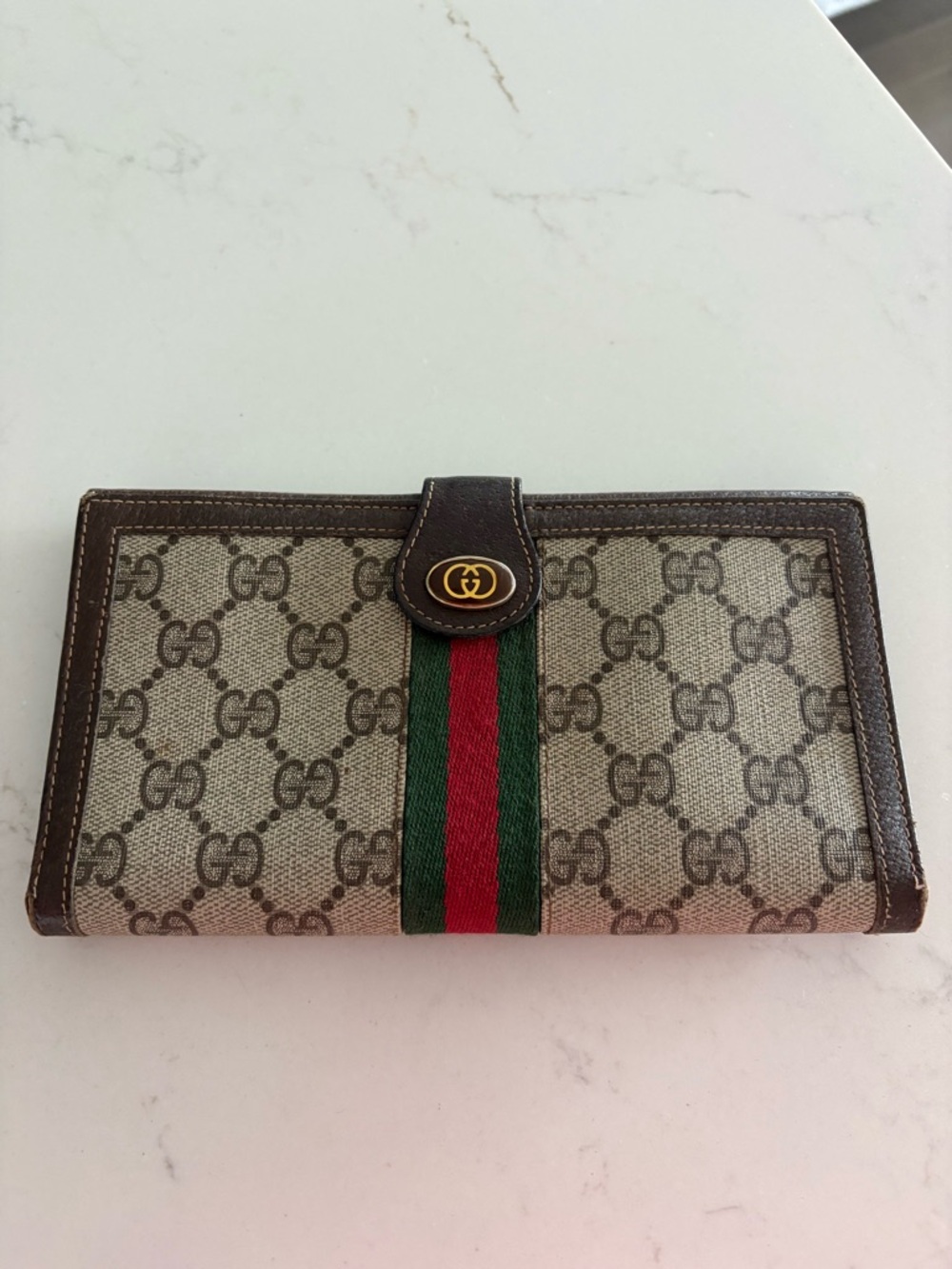 Vintage Gucci Beige GG Supreme Canvas Wallet with Green and Red Web